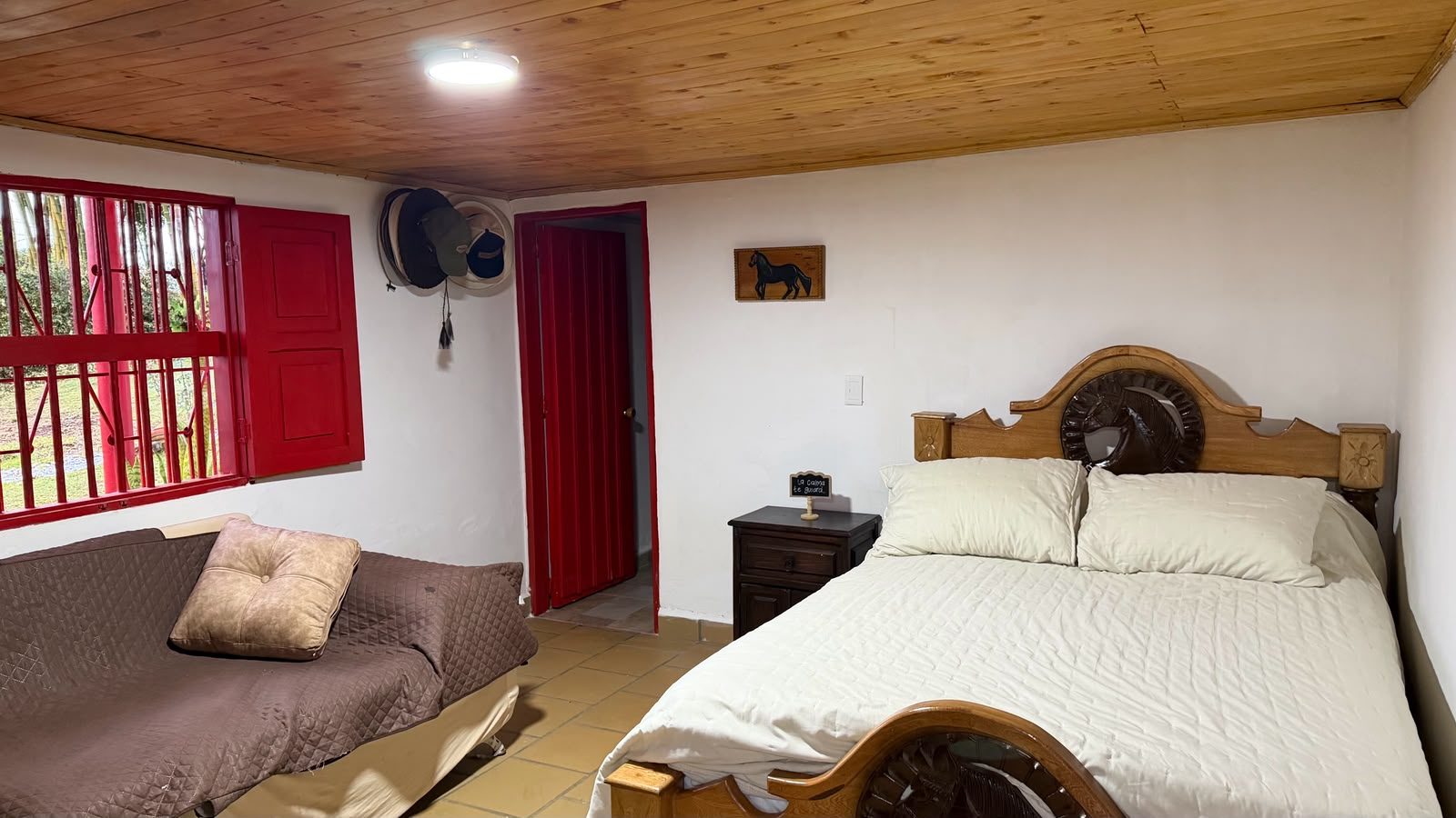 Habitación amplia en Valle Sereno